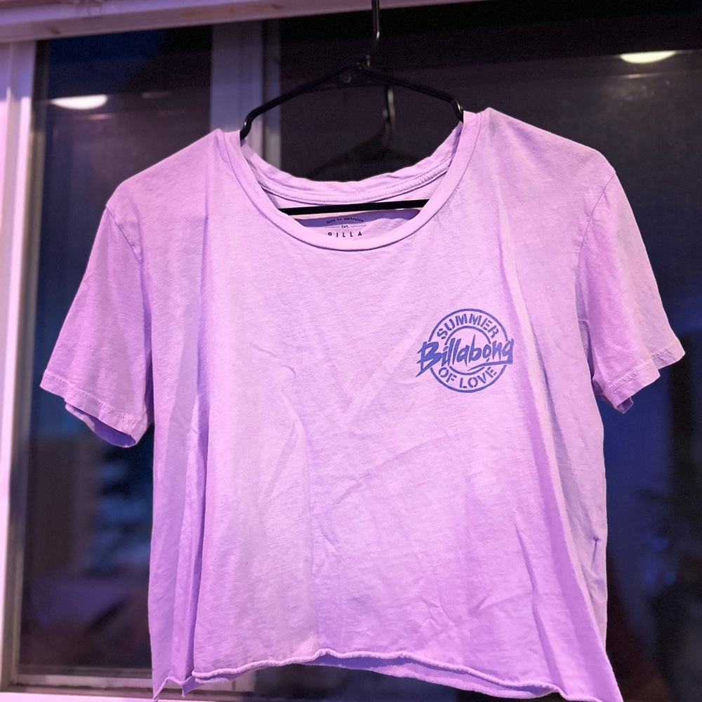 Billabong Graphic Tee in Lavender